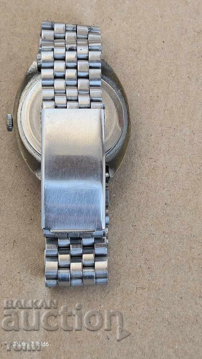 Auction JUNGHANS GERMANY MADE ROW DOES NOT WORK BZC !!!! Auction JUNGHANS GERMANY MADE ROW DOES NOT WORK BZC !!!!