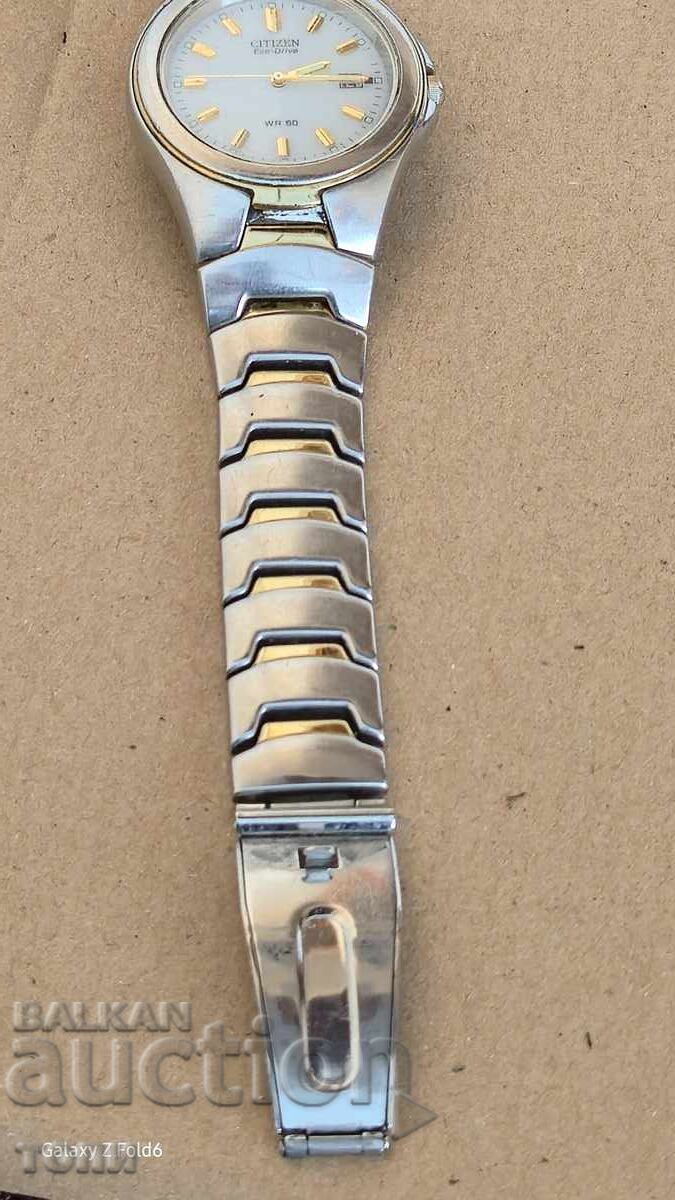 Delivery of CITIZEN ECO DRIVE WR 50 QUARTZ JAPAN RARE, I DON'T KNOW IF IT WORKS