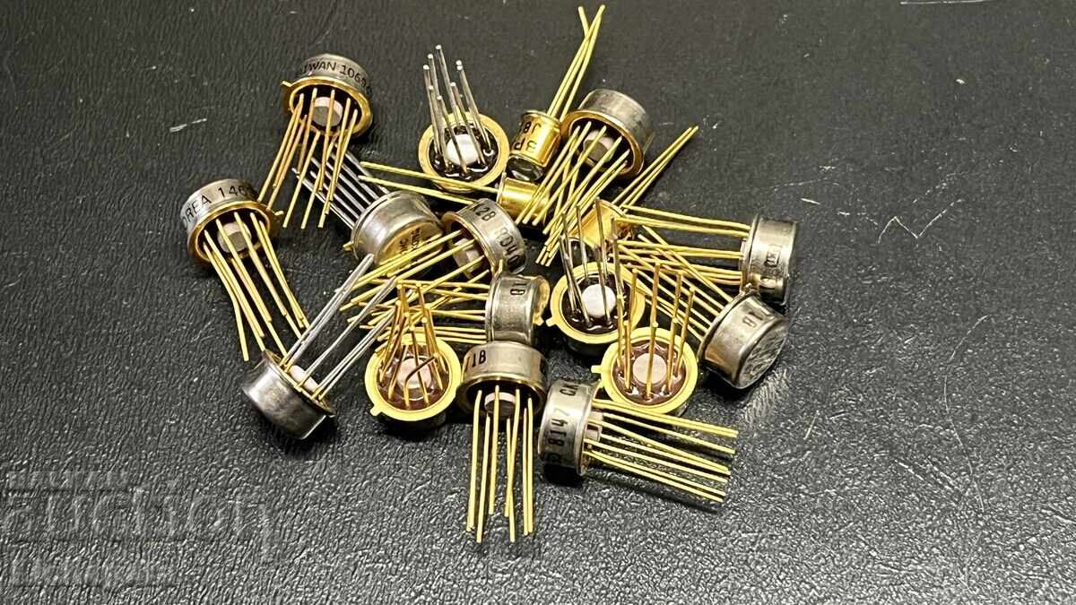 Electronic scrap - 6 Electronic scrap - 6