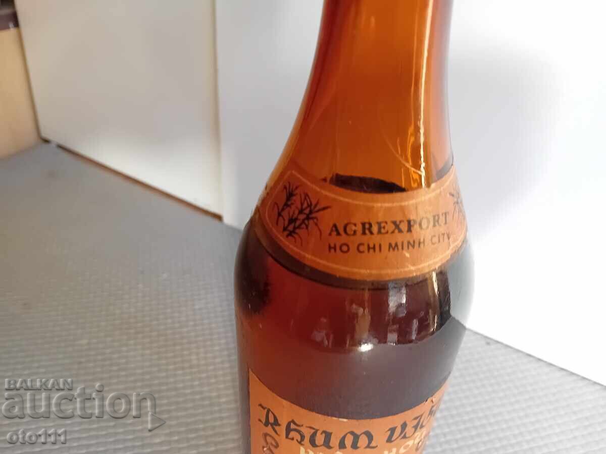 Δημοπρασία Συλλεκτική φιάλη ρούμι Βιετνάμ 1978