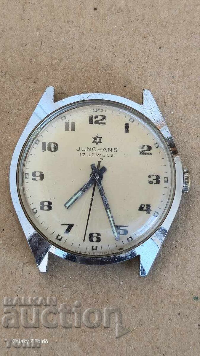 JUNGHANS GERMANIA FĂCUT RARE NU FUNcționează BZC !!!! cu preț 9.50 BGN | € 4.86