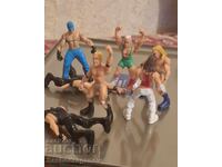 Figurine de luptători de wrestling