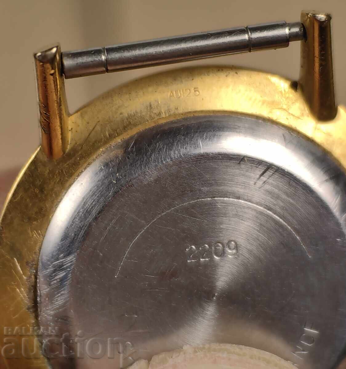 LOT GOLD PLATED RUSSIAN WATCHES USSR GOLD PLATING - 7 LOT GOLD PLATED RUSSIAN WATCHES USSR GOLD PLATING - 7