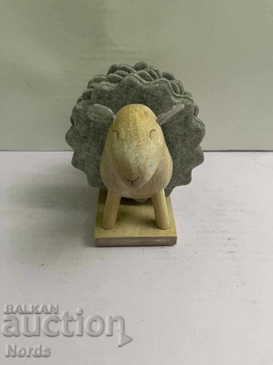 Ξύλινο αρνάκι σουβέρ με τιμή 3.00 BGN | € 1.53 Ξύλινο αρνάκι σουβέρ με τιμή 3.00 BGN | € 1.53