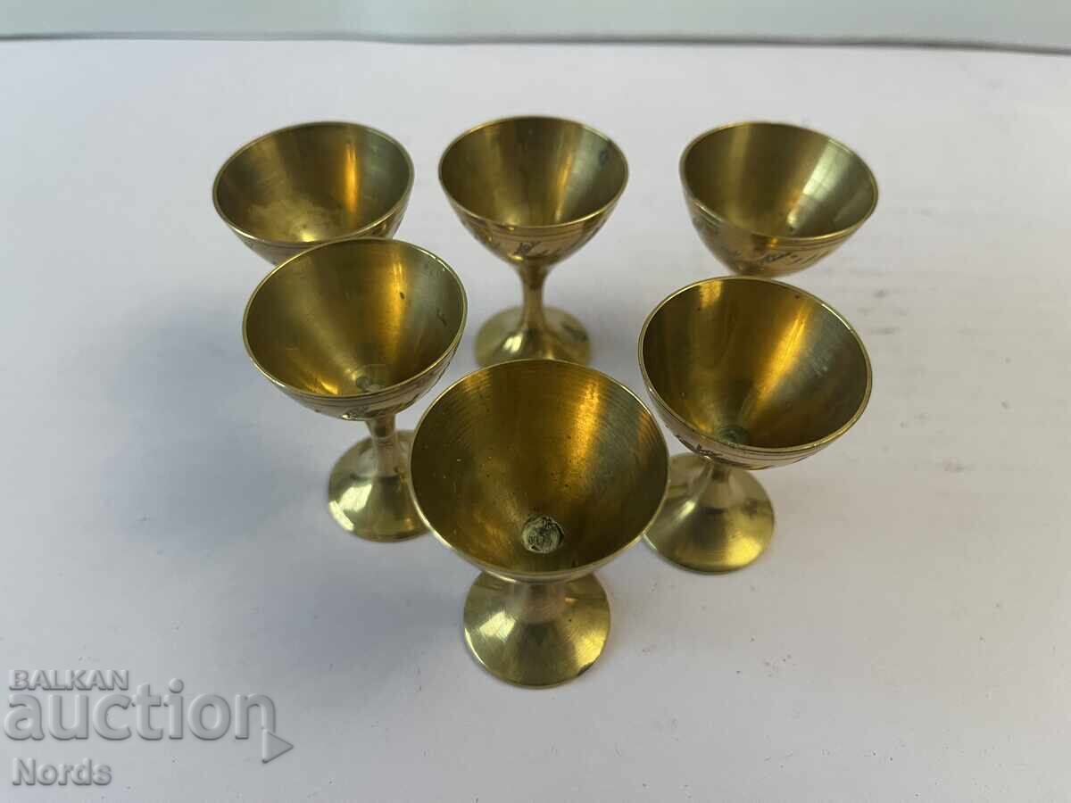 Σερβίς μπρούτζινων φλιτζανιών με τιμή 20.00 BGN | € 10.23 Σερβίς μπρούτζινων φλιτζανιών με τιμή 20.00 BGN | € 10.23