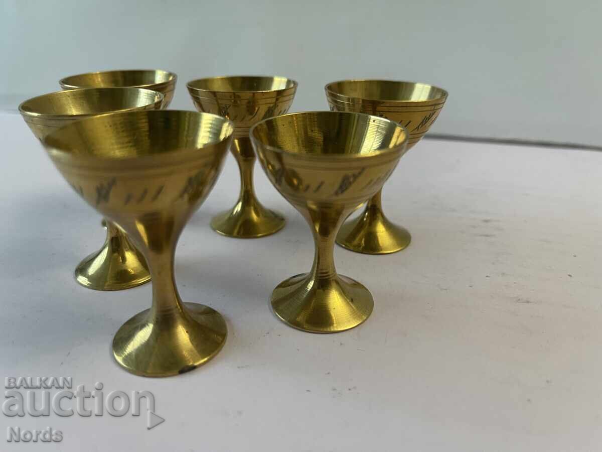 Δημοπρασία Σερβίς μπρούτζινων φλιτζανιών Δημοπρασία Σερβίς μπρούτζινων φλιτζανιών