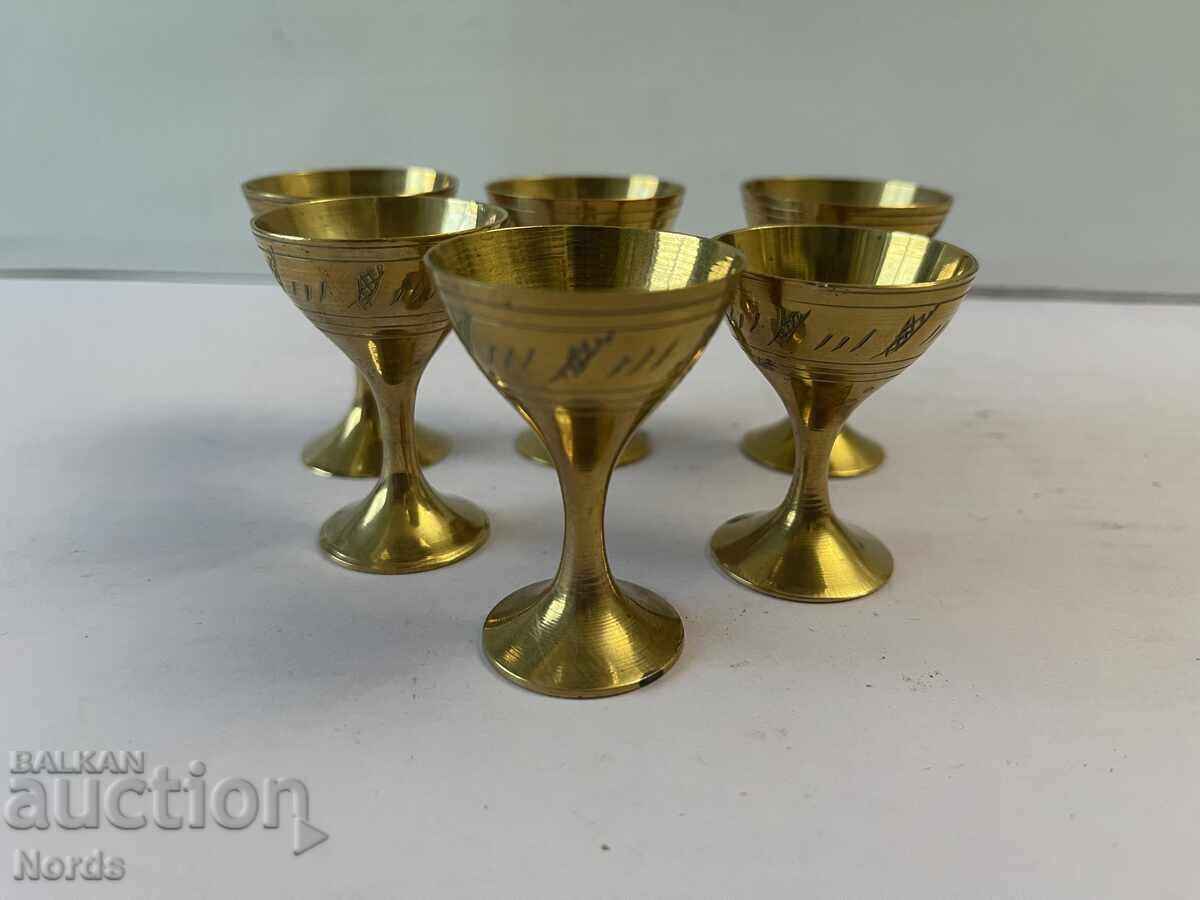 Σερβίς μπρούτζινων φλιτζανιών Σερβίς μπρούτζινων φλιτζανιών