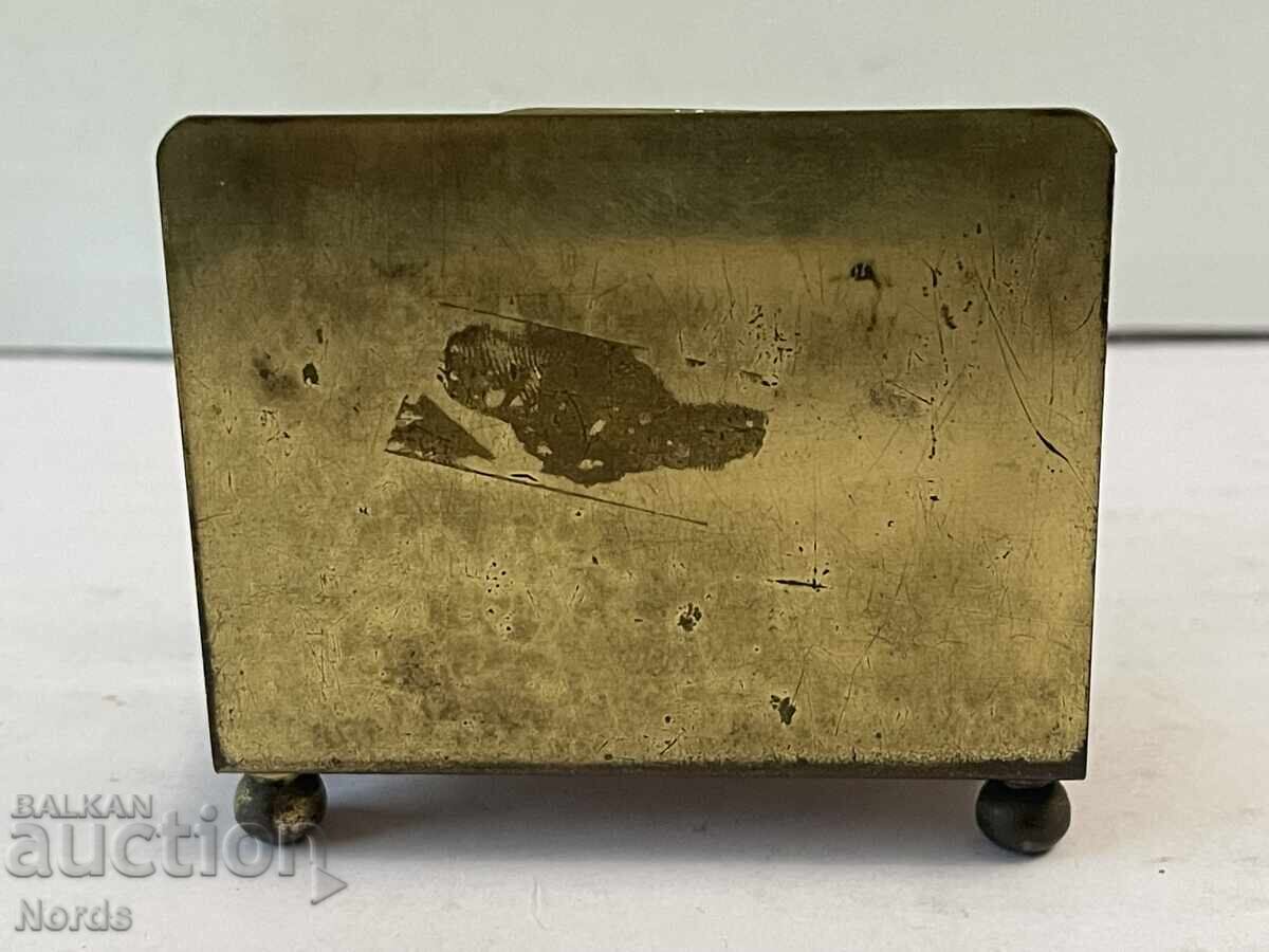 Δημοπρασία Μεταλλική βάση για γράμματα Δημοπρασία Μεταλλική βάση για γράμματα