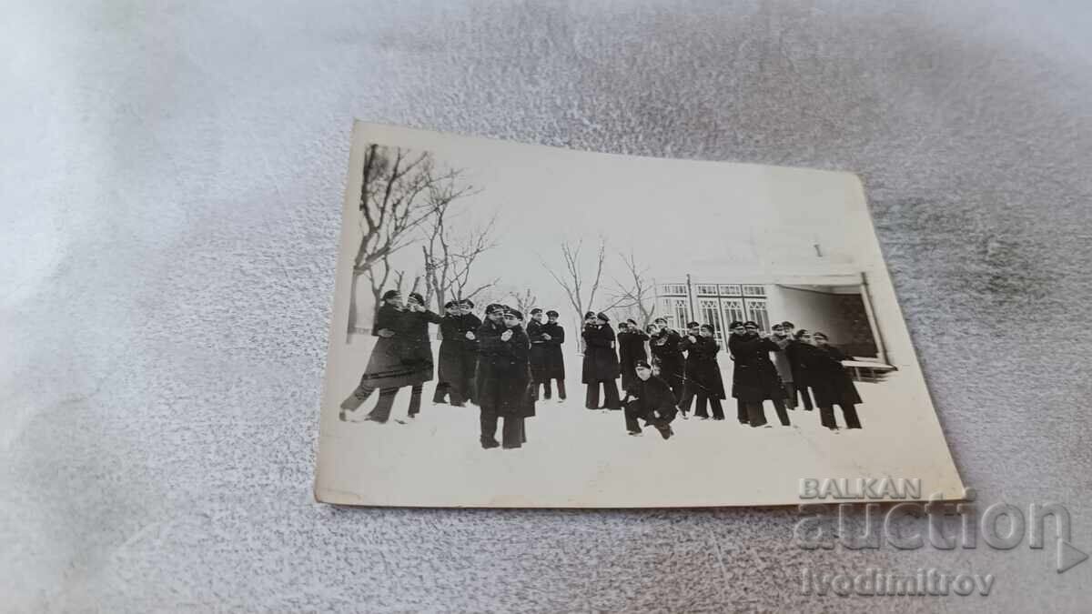 Φωτογραφία Βάρνα Μαθητές στο παρκέ στο Θαλάσσιο Καζίνο 1931