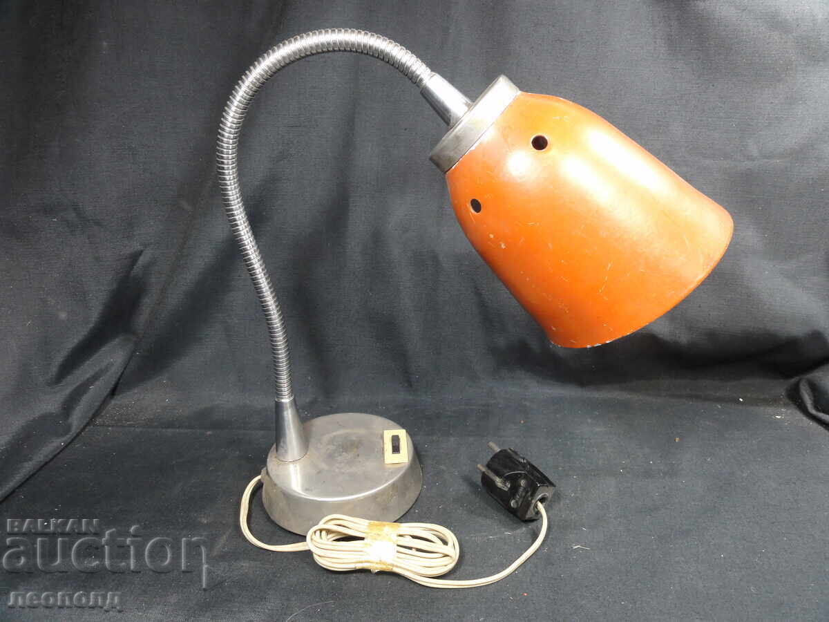 Old Retro Social Desk Lamp Old Retro Social Desk Lamp