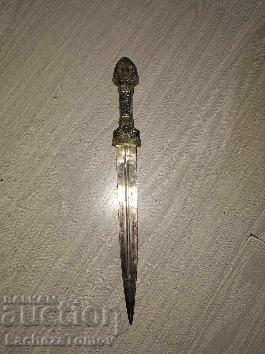 Аукцион Кама острие СССР Кавказ кинжал кания отлично състояние Аукцион Кама острие СССР Кавказ кинжал кания отлично състояние