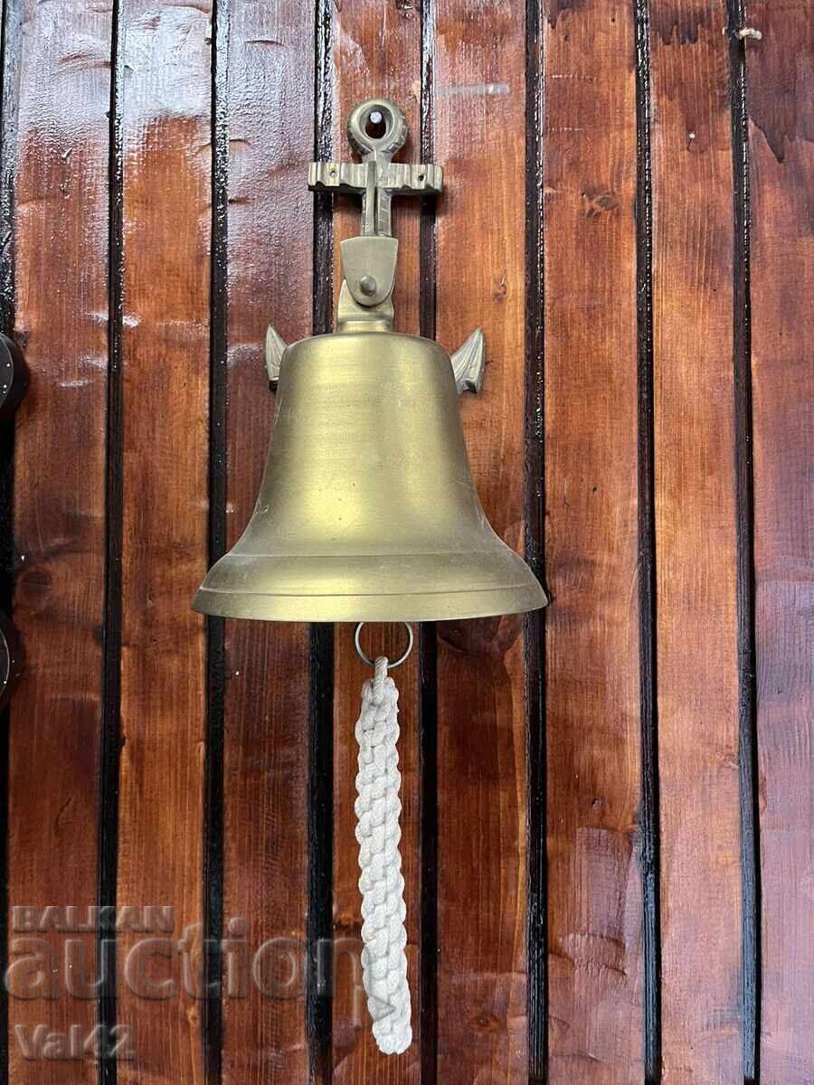 Μεσινέζια καμπάνα πλοίου με βάση άγκυρας Μεσινέζια καμπάνα πλοίου με βάση άγκυρας