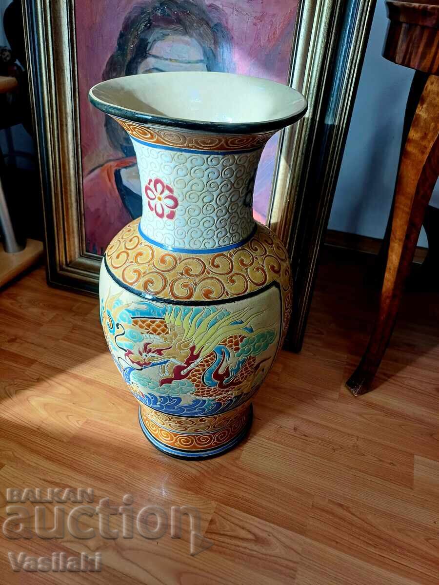 Beautiful and large vase - 6 Beautiful and large vase - 6
