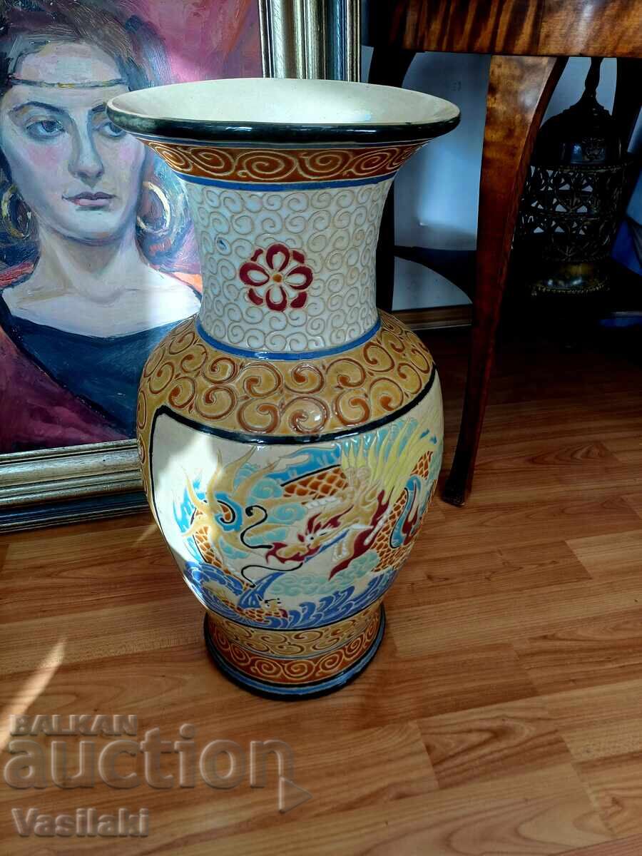 Beautiful and large vase - 7 Beautiful and large vase - 7