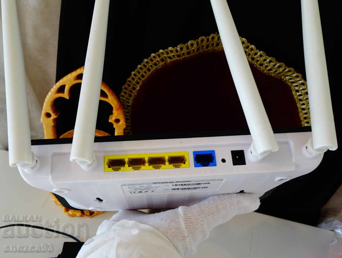 Παράδοση Δρομολογητής NPLAY-NR100, φορτιστής