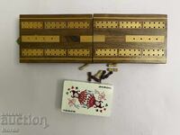 Cribbage cards in a wooden box