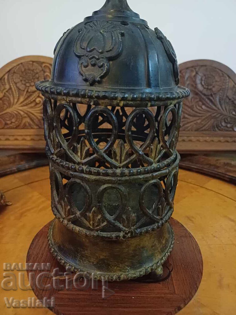 Candle, priest with price 16.00 BGN | € 8.18