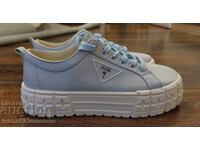 Pantofi damă noi GUESS numărul 41