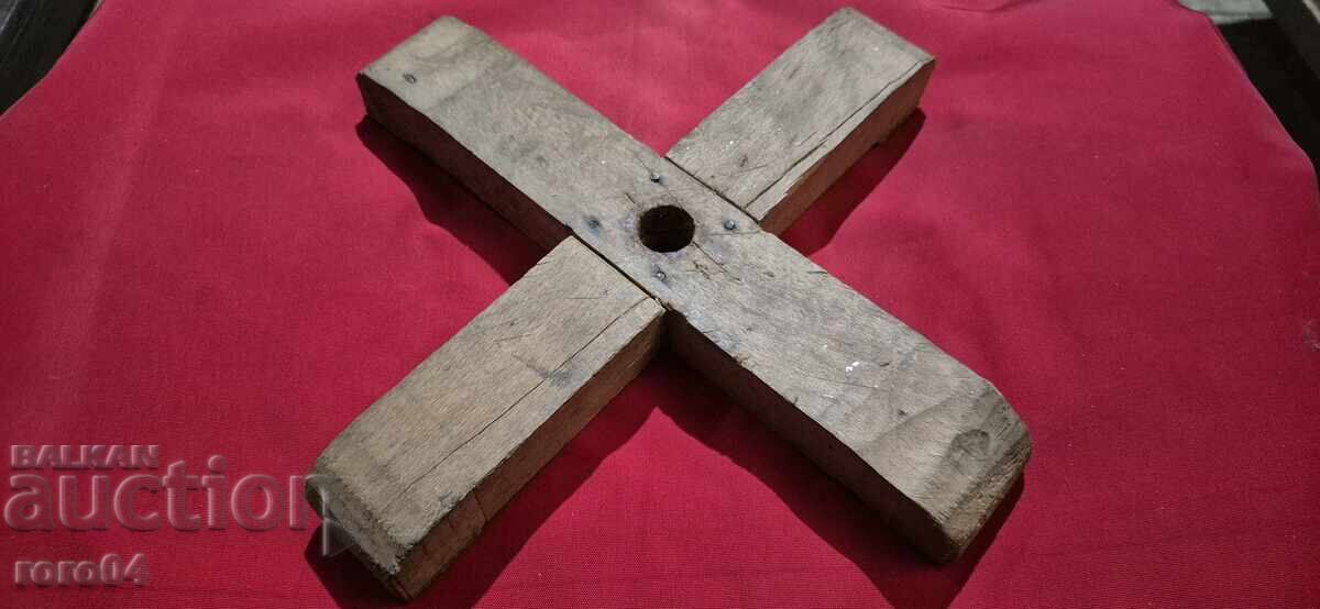 ЕЛХА - ДЪРВЕН КРЪСТАЧ - СТОЙКА - МАСИВ ЕЛХА - ДЪРВЕН КРЪСТАЧ - СТОЙКА - МАСИВ