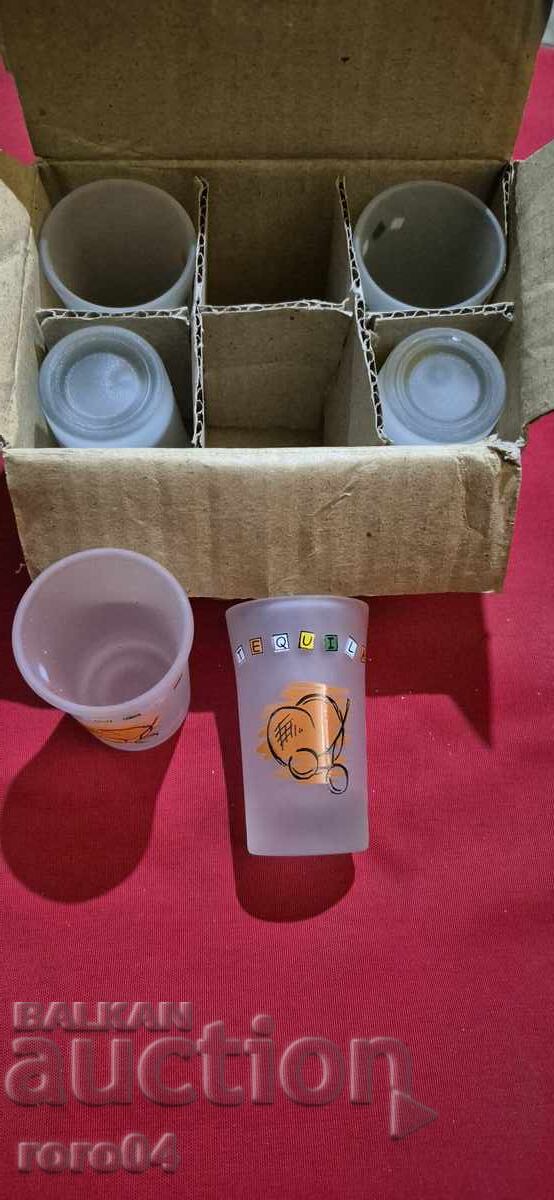 PAHARE PENTRU TEQUILA - NOROC!