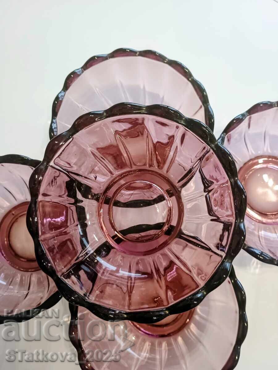 Boluri de sticlă pentru desert. Culoare "Afine" cu preț € 5.11 | 9.99 BGN