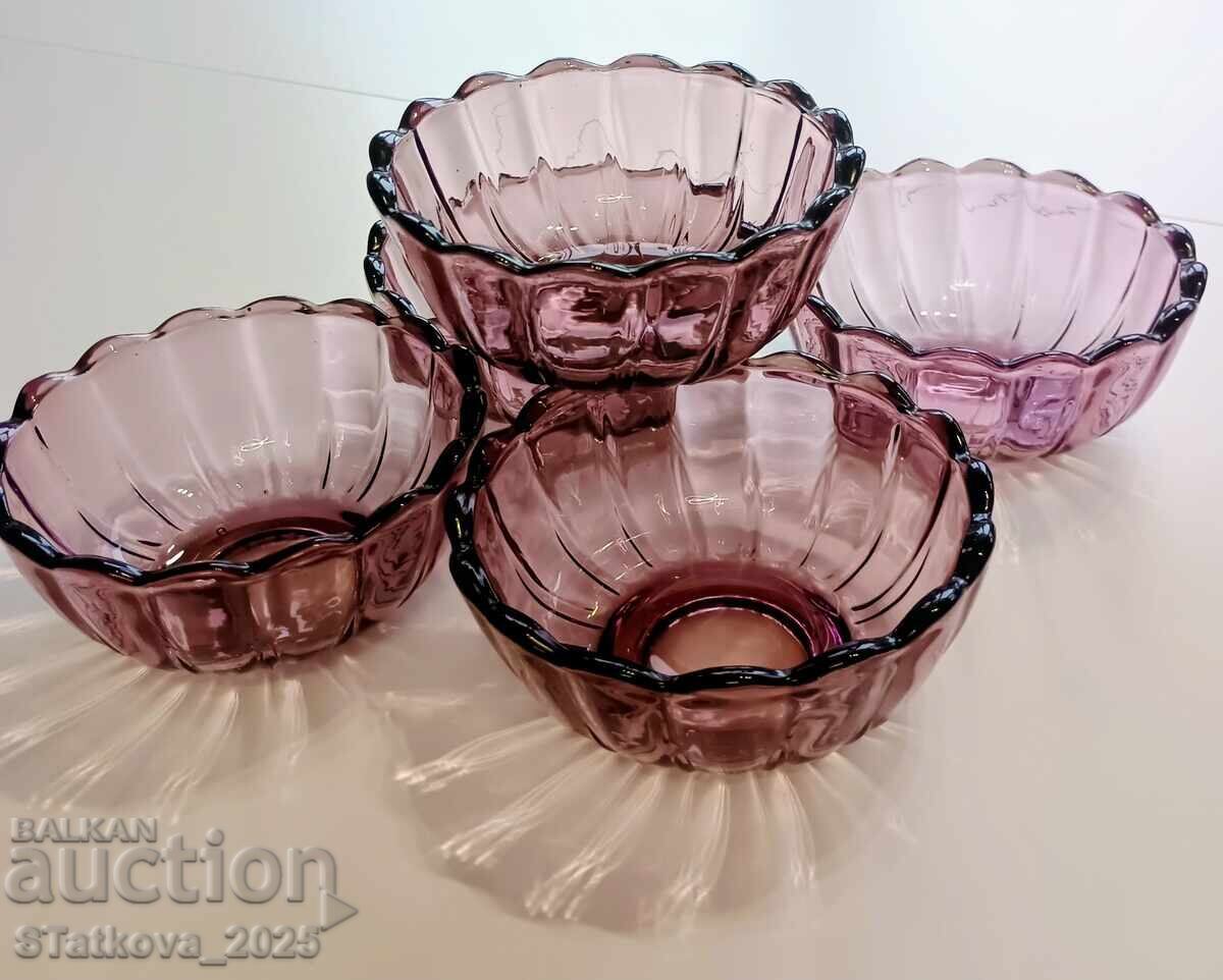 Boluri de sticlă pentru desert. Culoare "Afine"