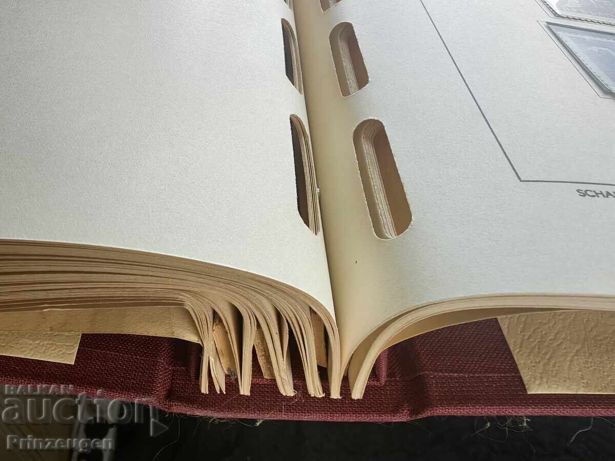 Licitație 5 albume Schaubek BULGARIA 1945-1983 - ca noi