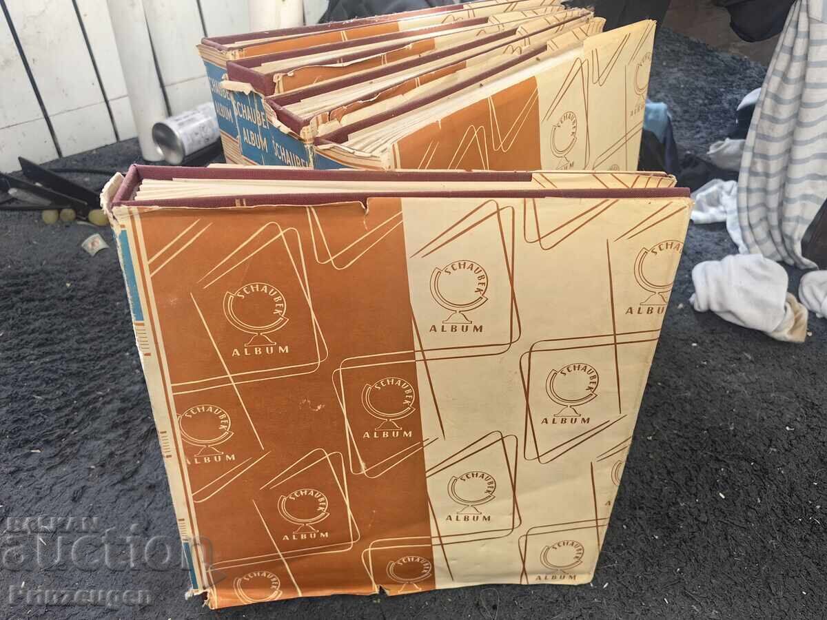 Delivery of 5 Schaubek BULGARIA albums 1945-1983 - like new Delivery of 5 Schaubek BULGARIA albums 1945-1983 - like new
