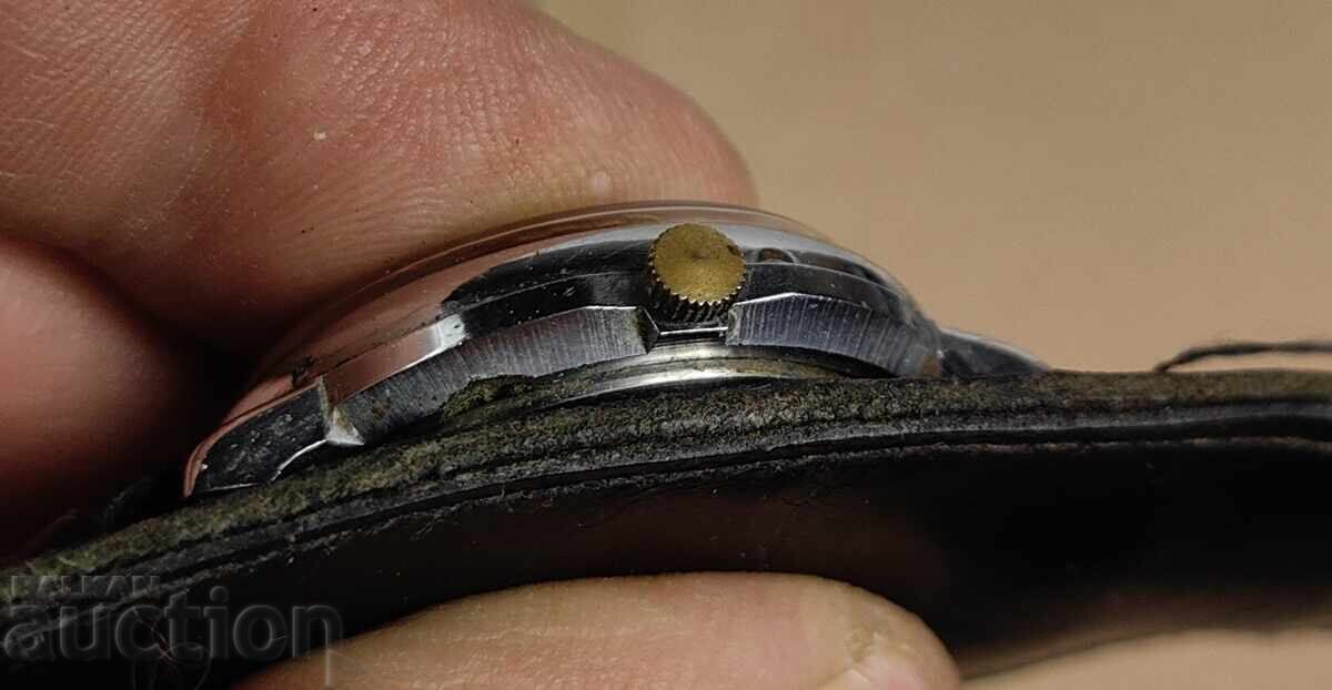 Auction USSR Men's Wristwatch Works Auction USSR Men's Wristwatch Works