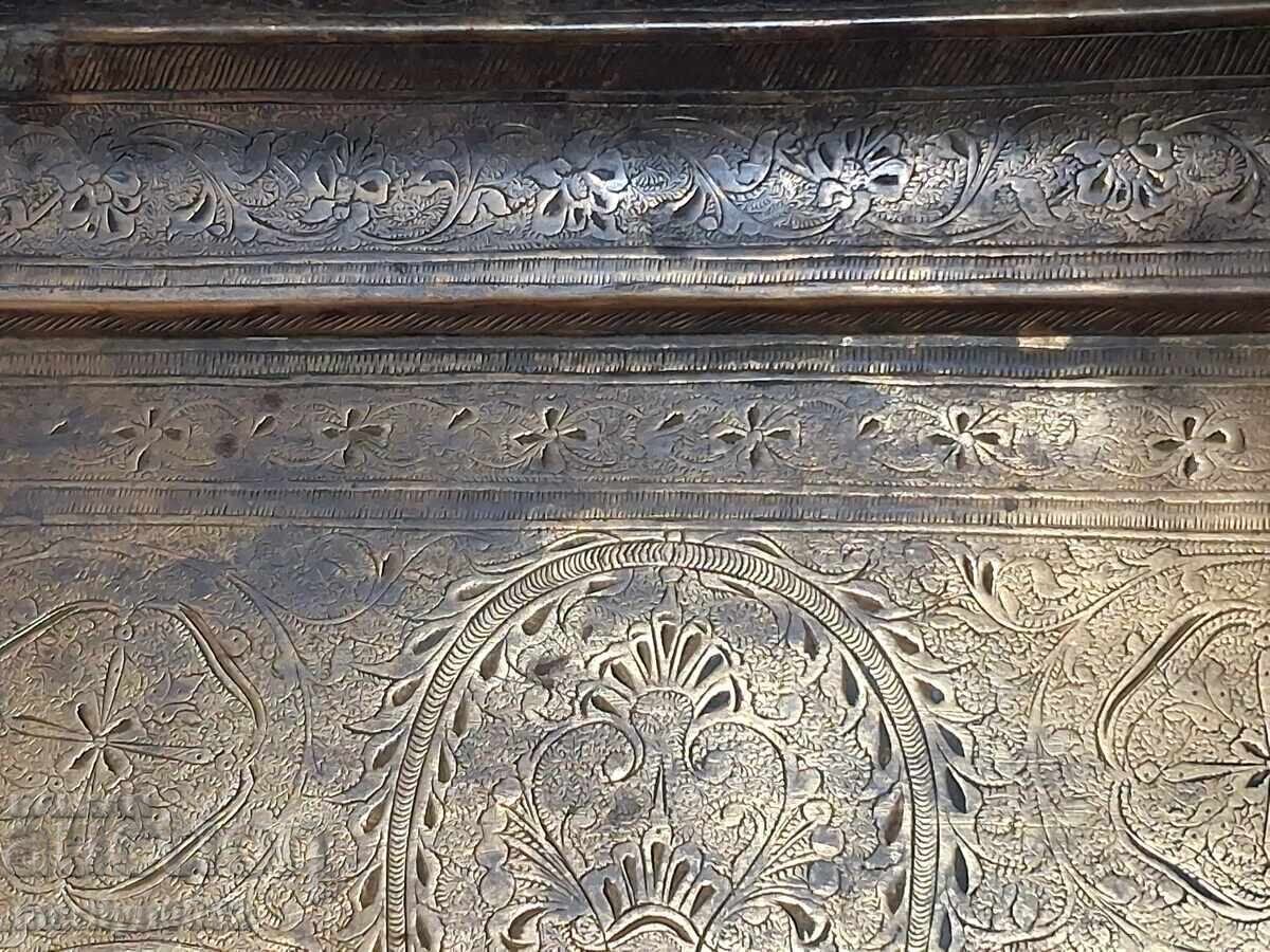 Δημοπρασία Χειροποίητη χαραγμένη μπρούτζινη πιατέλα τέλη 19ου αιώνα