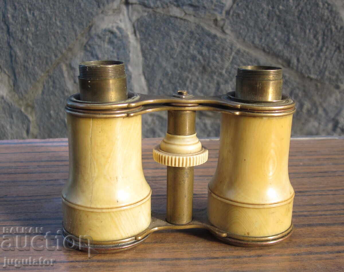 Authentic antique theater binoculars with ivory with price 120.00 BGN | € 61.36 Authentic antique theater binoculars with ivory with price 120.00 BGN | € 61.36