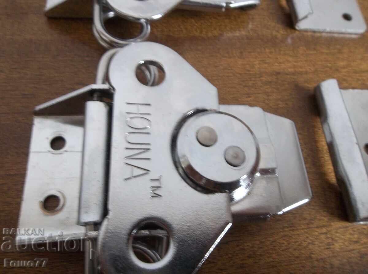 Încuietori cu preț 10.00 BGN | € 5.11 Încuietori cu preț 10.00 BGN | € 5.11