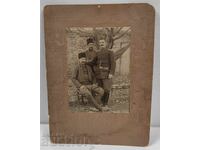 ВОЕНЕН ПРИЯТЕЛИ УНИФОРМА ПОТУРИ КАЛПАК СНИМКА МЪЖ КАРТОН