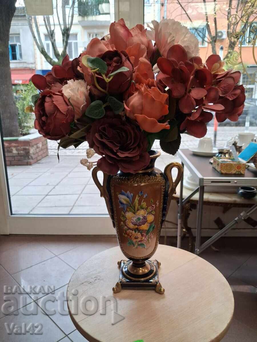 Γαλλικό πορσελάνινο βάζο – χειροποίητο (Peint à la main) Γαλλικό πορσελάνινο βάζο – χειροποίητο (Peint à la main)