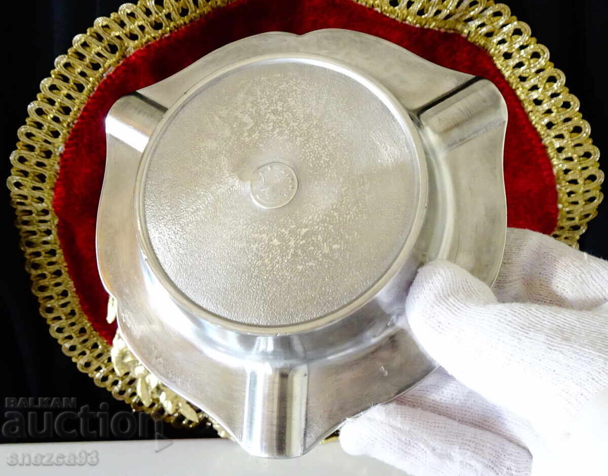 Licitație Cenușar de oțel pentru trabucuri cu Doamnă și Cavaler, bere, hamei