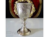 Pahar de vin argintat, cupă cu viță de vie și struguri