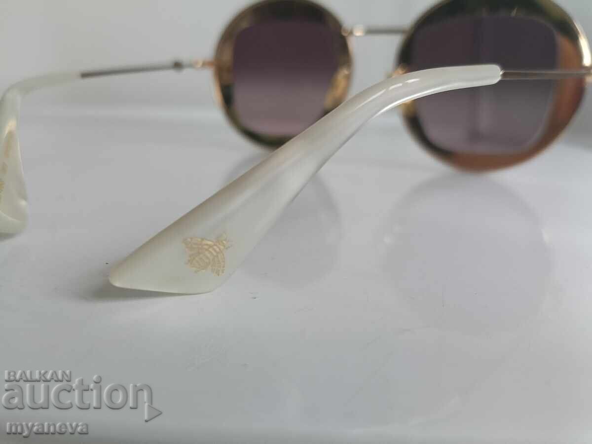 Auction  Gucci Sunglasses