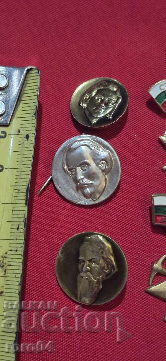 COMUNIST - GRUP cu preț 4.99 BGN | € 2.55