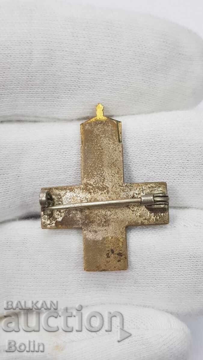 Delivery of Rare Royal Insignia, Red Cross Badge - 1915, 1st Class