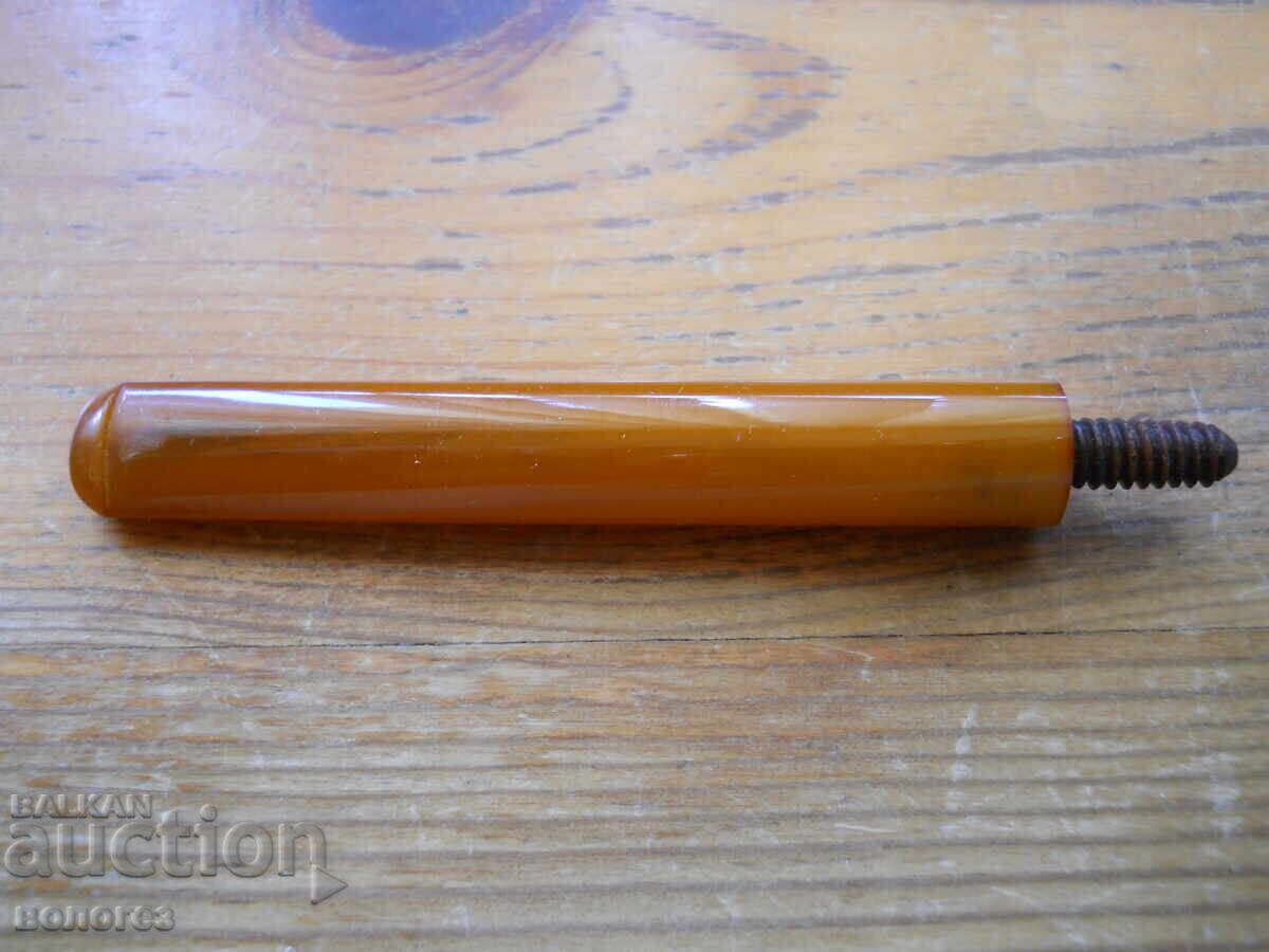 Livrarea Pipă de biliard veche într-un toc de piele