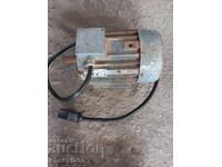 Motor electric trifazat