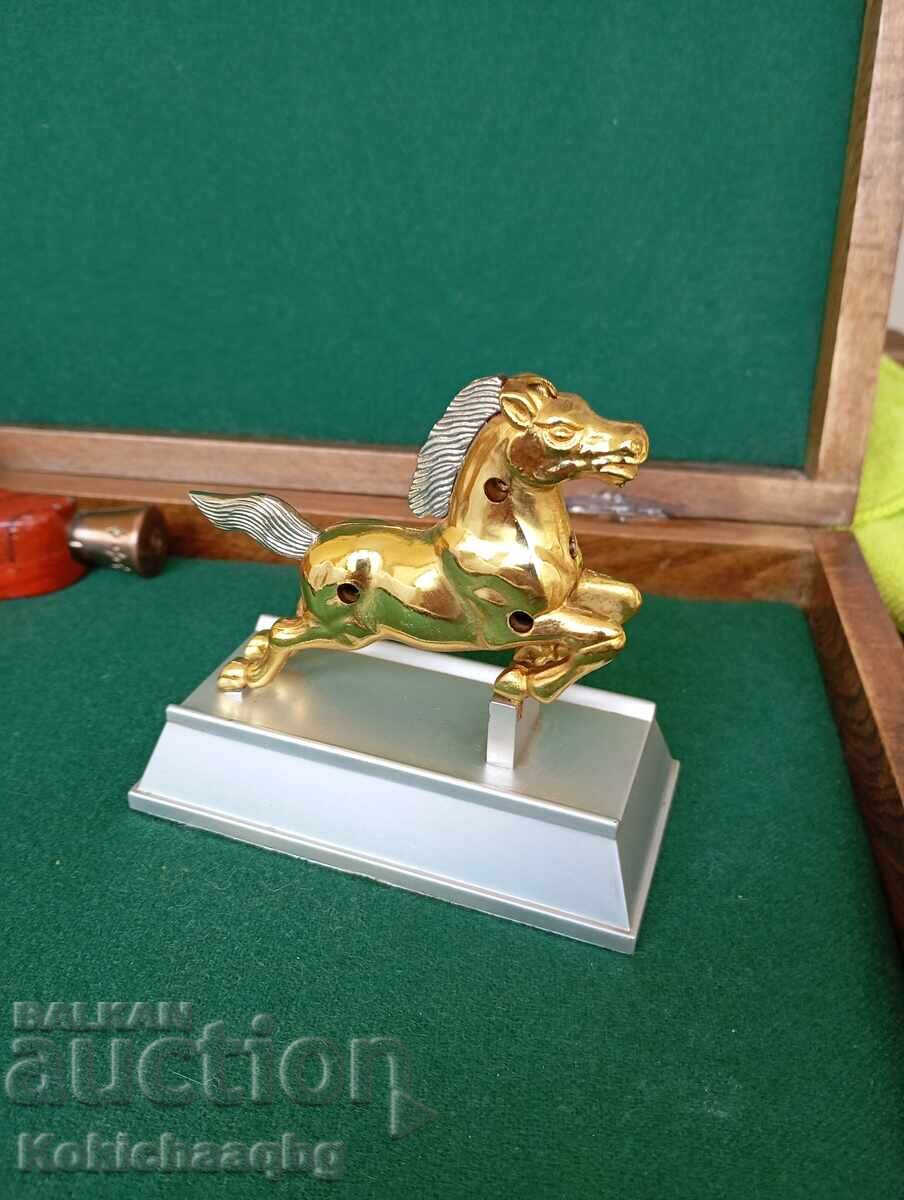 Παλιό Αναπτήρας Τραπεζιού με τιμή 40.00 BGN | € 20.45