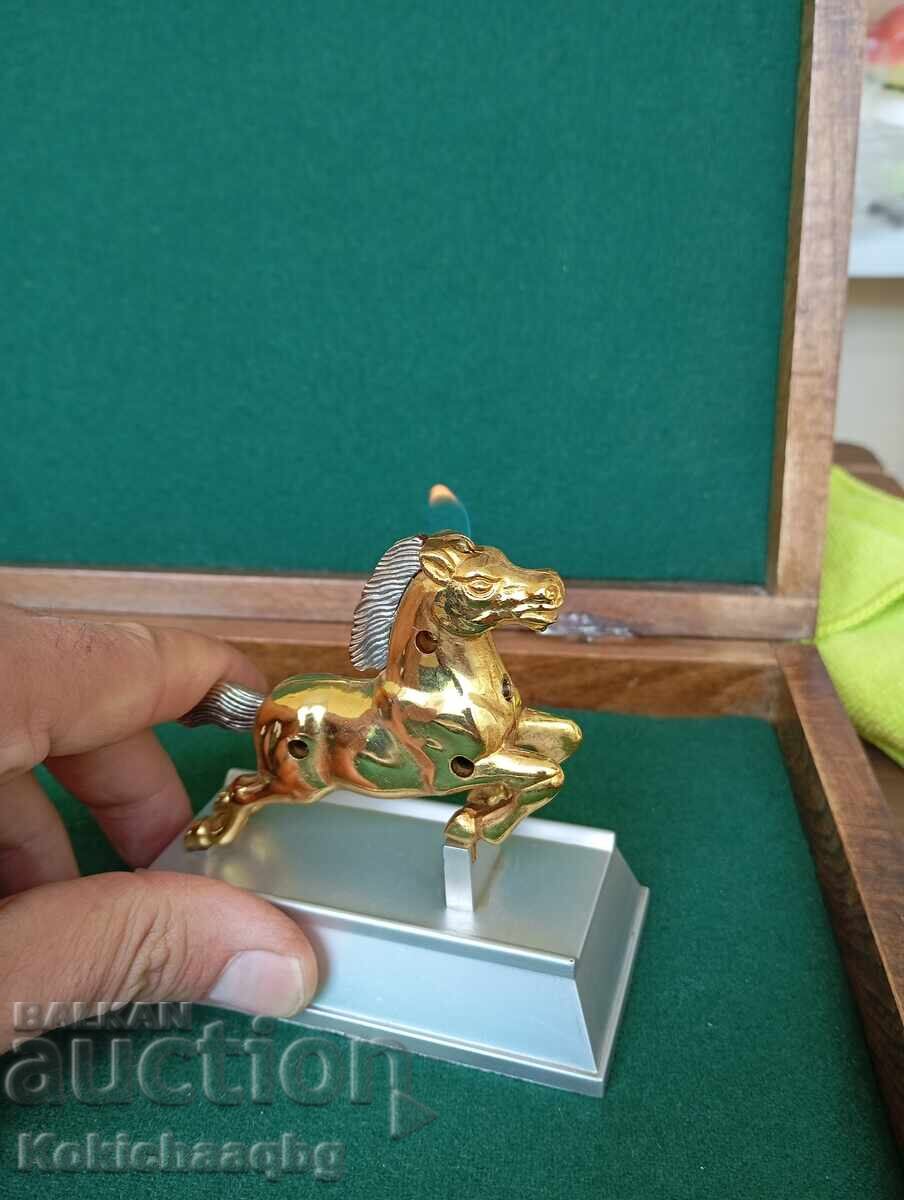 Παράδοση Παλιό Αναπτήρας Τραπεζιού