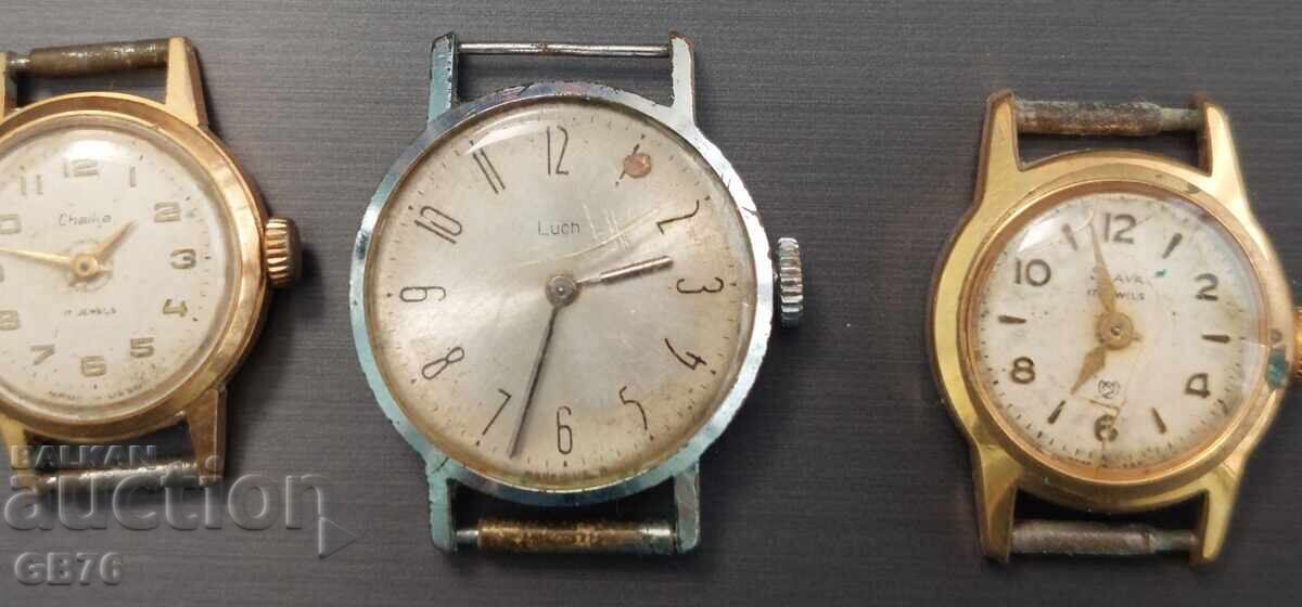 Lot of 20 watches with price 100.00 BGN | € 51.13