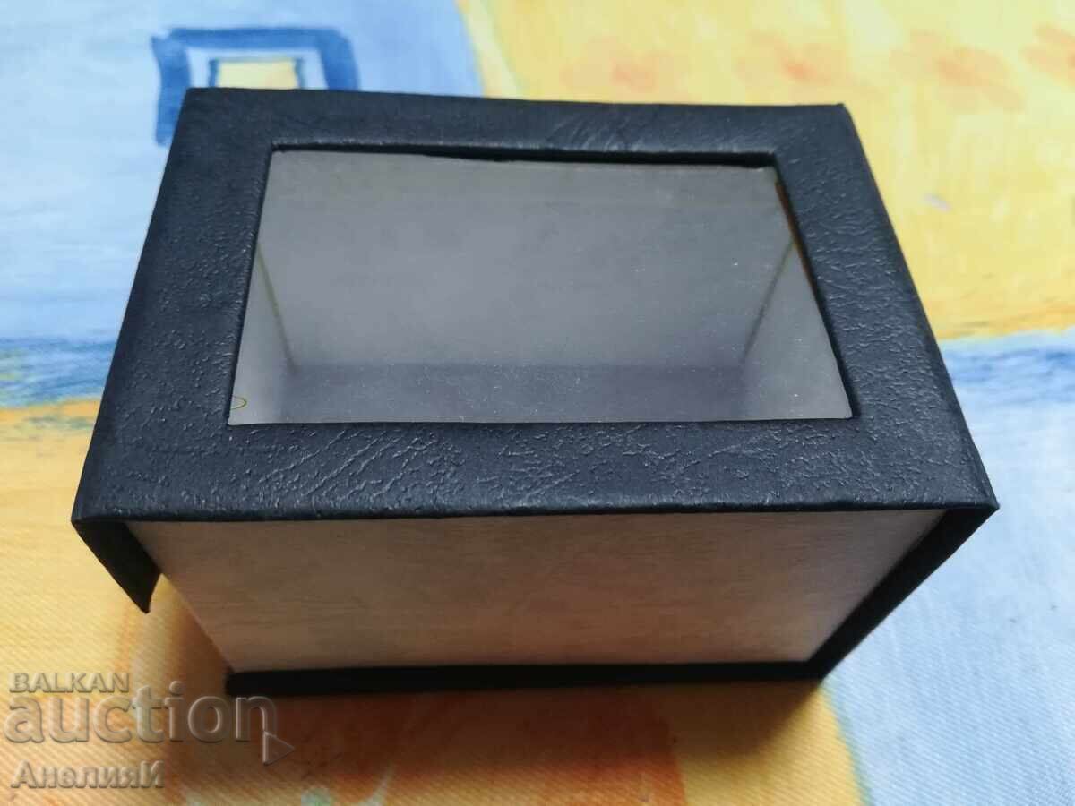 Licitație Nou ceas de damă rezistent la apă