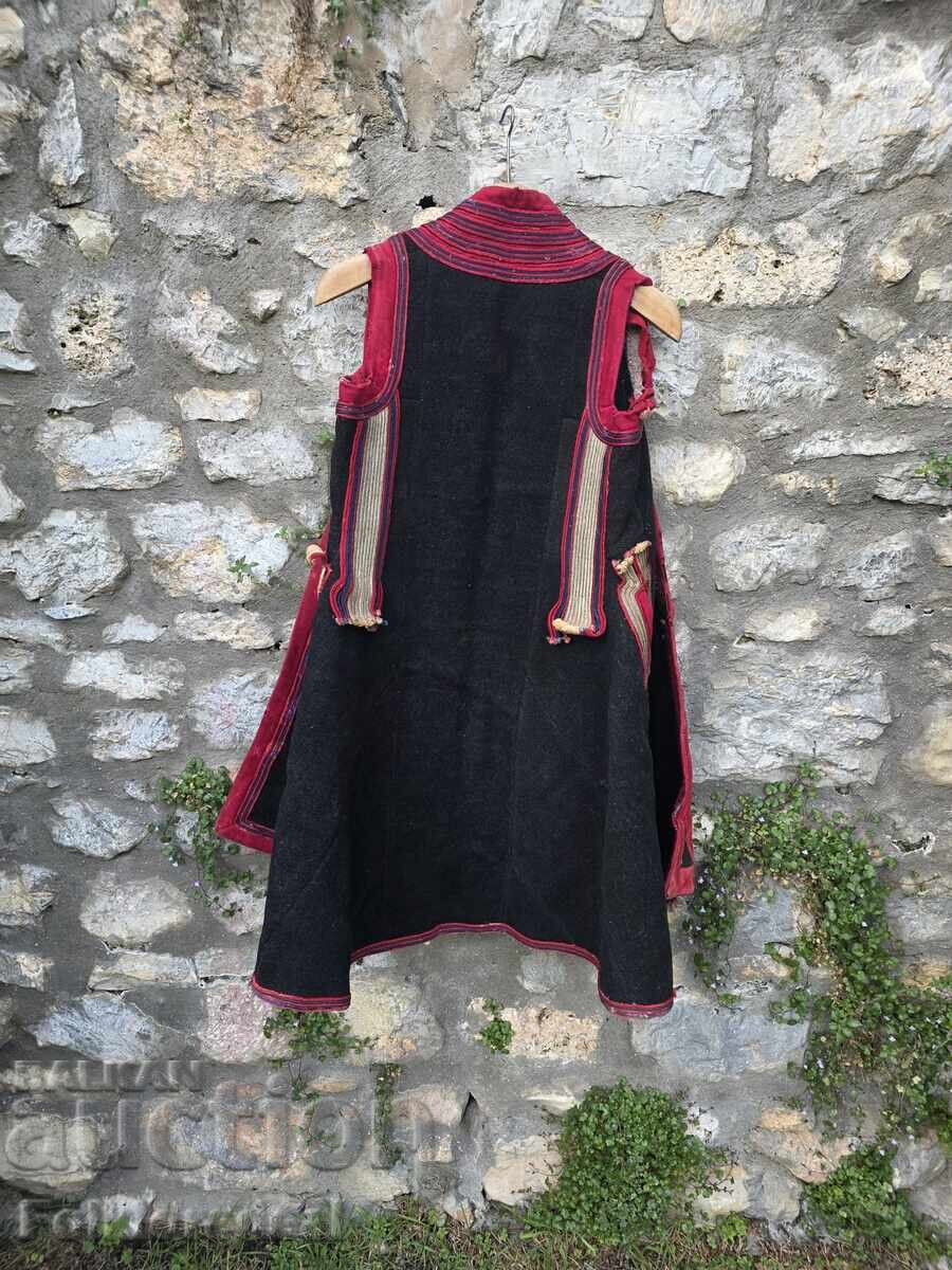 Auction  Jube (joka) from a women's costume from Demir Hisar and Debarca, 19th century