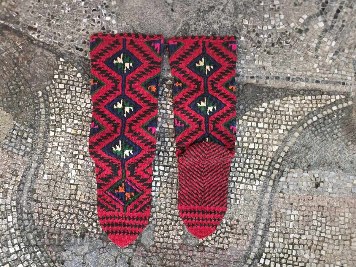 Παράδοση Αυθεντικές ανδρικές κάλτσες από την πεδιάδα του Κουμάνοβο