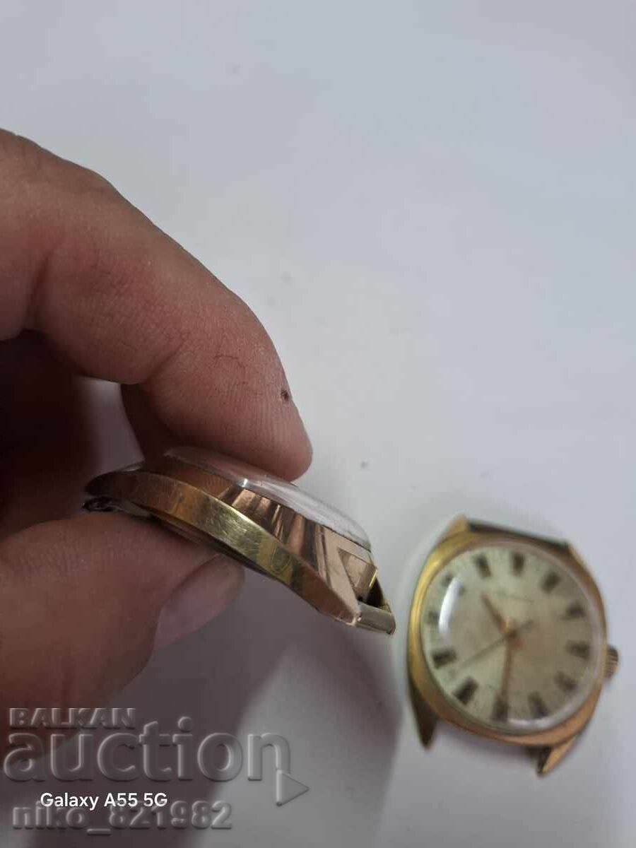 Auction  Two male (items) with gold plating