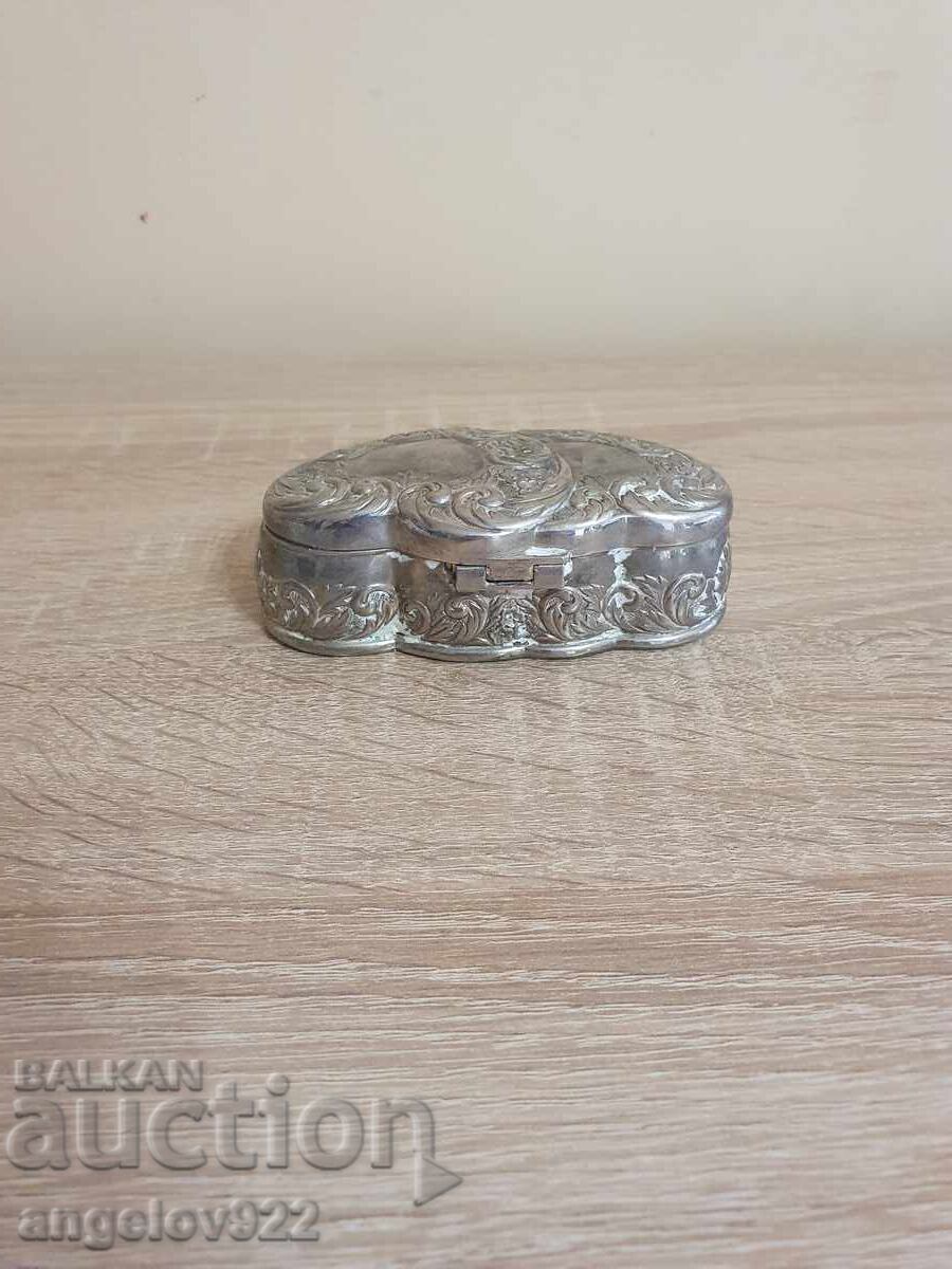 Delivery of Vintage metal jewelry box!!! Delivery of Vintage metal jewelry box!!!