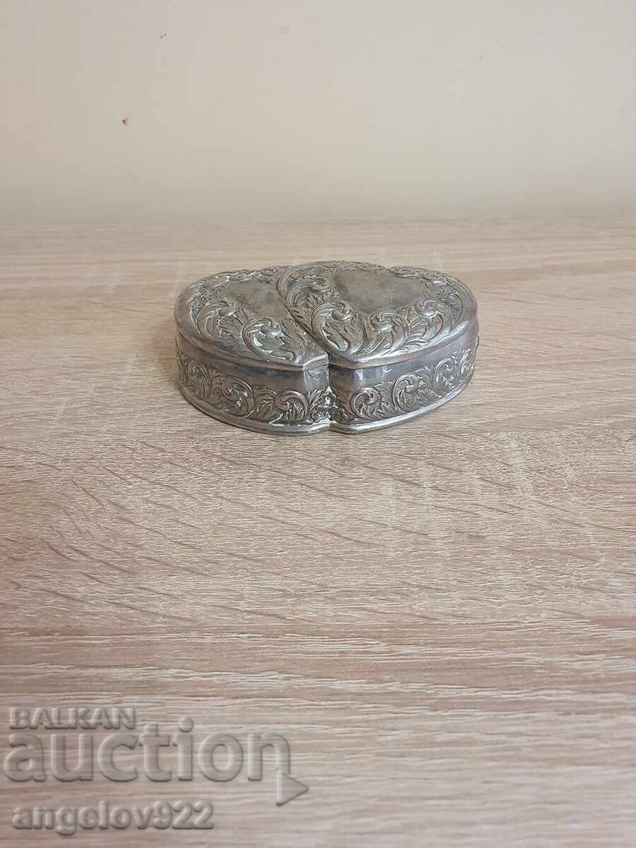 Vintage metal jewelry box!!! Vintage metal jewelry box!!!